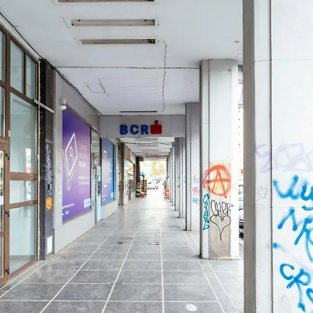 Beautiful - Location - Netflix+balcony * 布加勒斯特