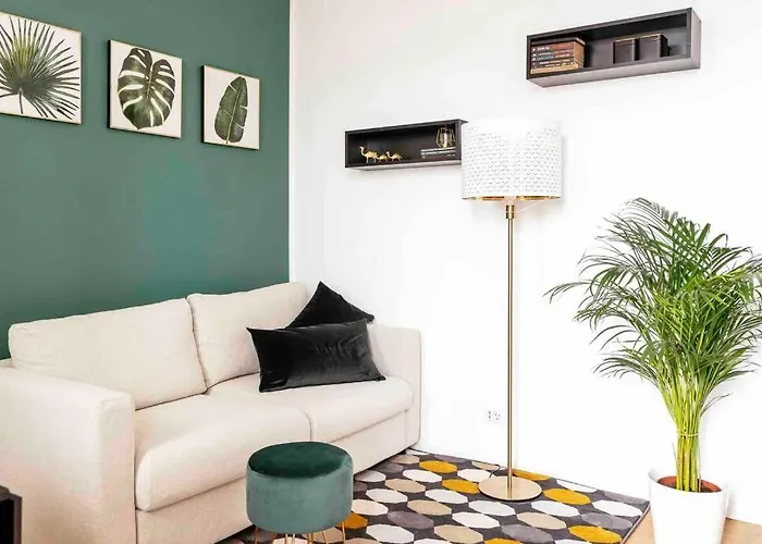 Daire Beautiful - Location - Netflix+balcony