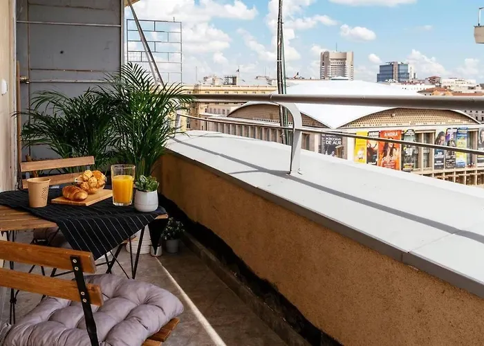 Beautiful - Location - Netflix+balcony * Bükreş