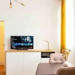 Beautiful - Location - Netflix+balcony * Bukarest