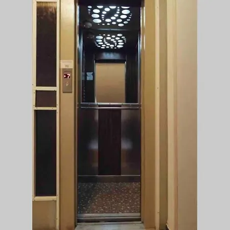 Beautiful - Location - Netflix+balcony Apartment Bucharest