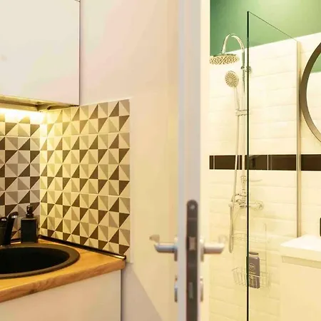 Apartment Beautiful - Location - Netflix+balcony Bucharest