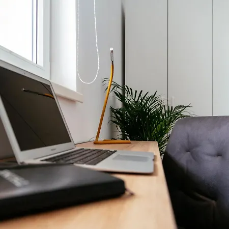 Beautiful - Location - Netflix+balcony *