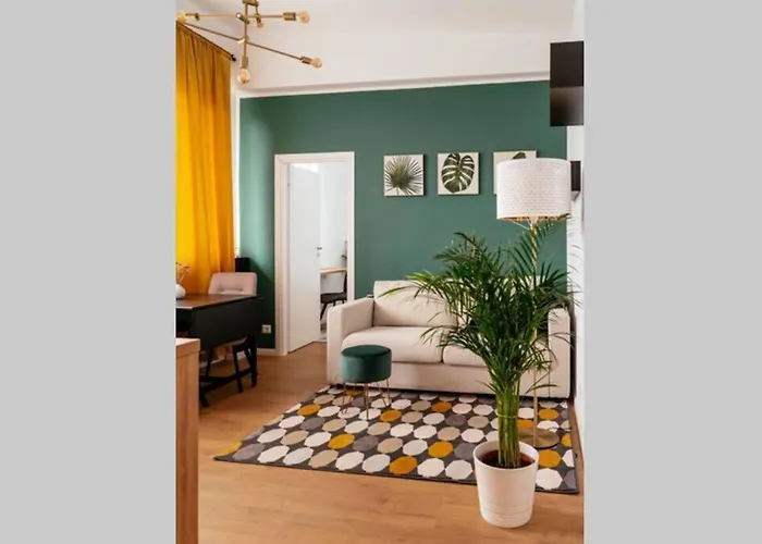 Beautiful - Location - Netflix+balcony