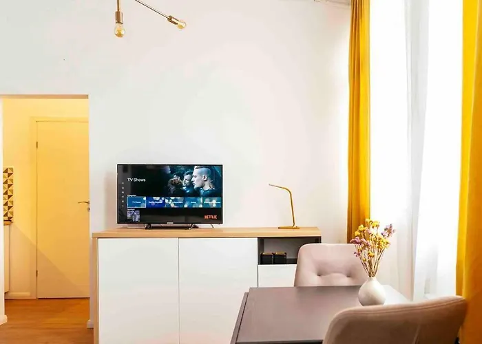Beautiful - Location - Netflix+balcony * Bucureşti