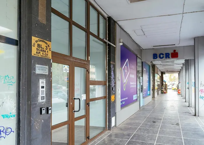 Beautiful - Location - Netflix+balcony *