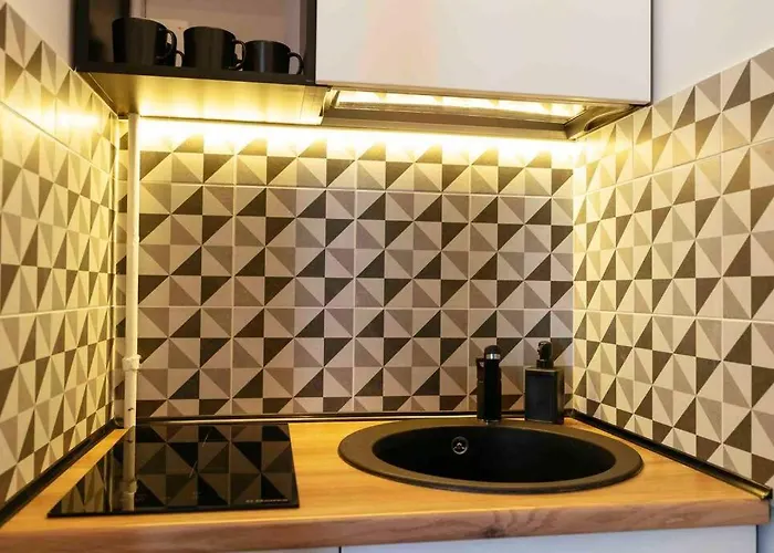 Beautiful - Location - Netflix+balcony Appartement Boekarest